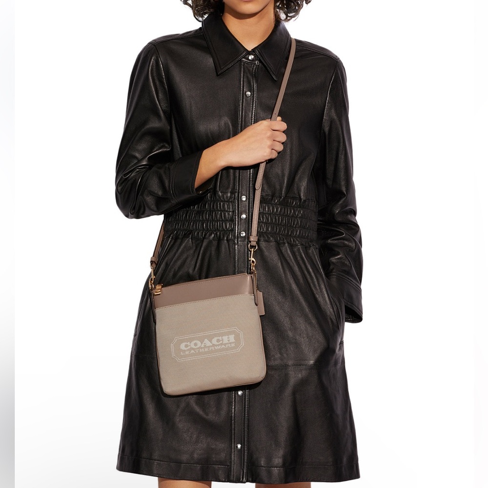Coach Women's Kitt Messenger Crossbody With Coach Badge - Chalk Taupe